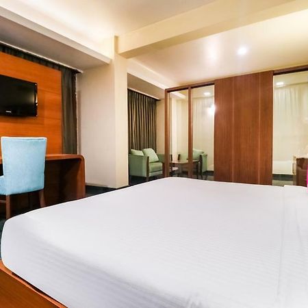 La Silver Leaf Hotel Nawashahr Ngoại thất bức ảnh