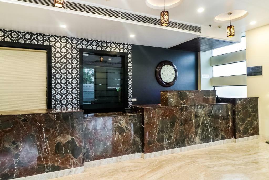La Silver Leaf Hotel Nawashahr Ngoại thất bức ảnh